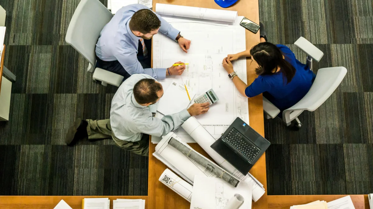 Как регионы Казахстана расходуют деньги на развлечения сотрудников