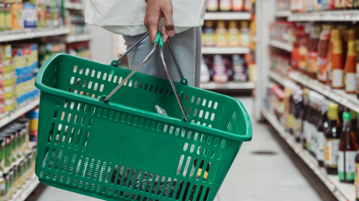 Продукты и услуги с рекордной скоростью дорожают в регионах Казахстана