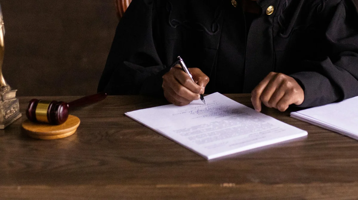 Экс-судья в Казахстане объявлена в розыск