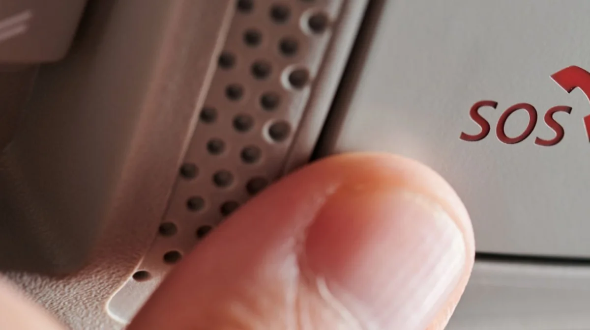 В больницах Казахстана появятся кнопки SOS и полицейские посты для защиты медиков