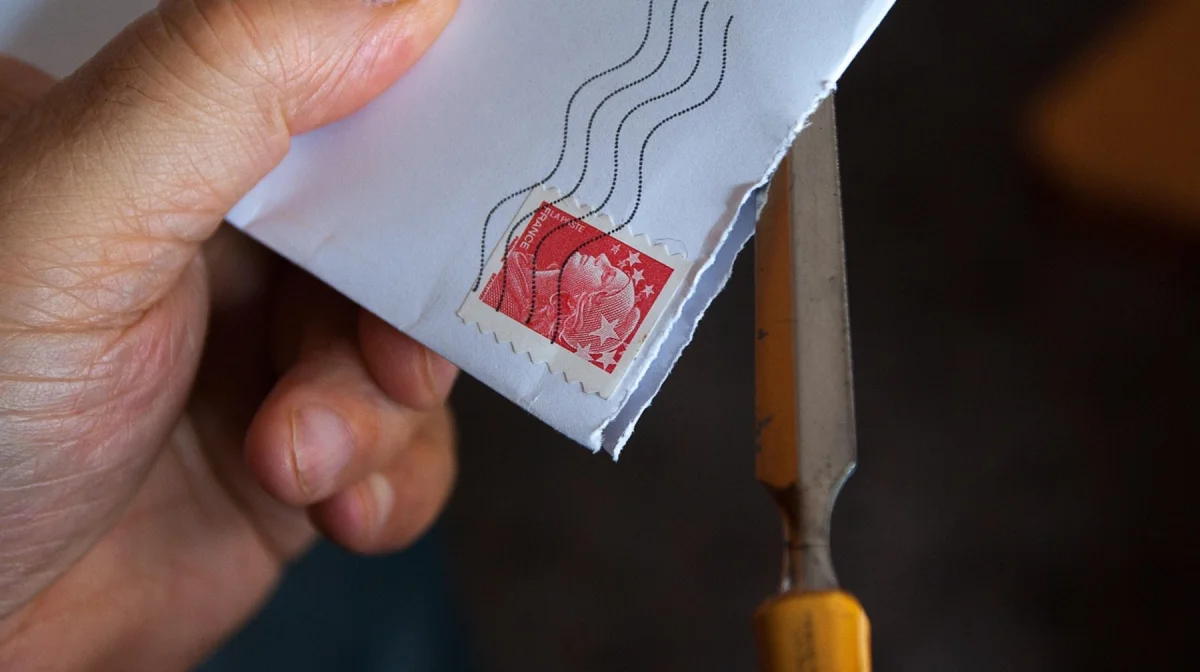 Мошенники маскируются под «Казпочту» и оформляют кредиты на казахстанцев