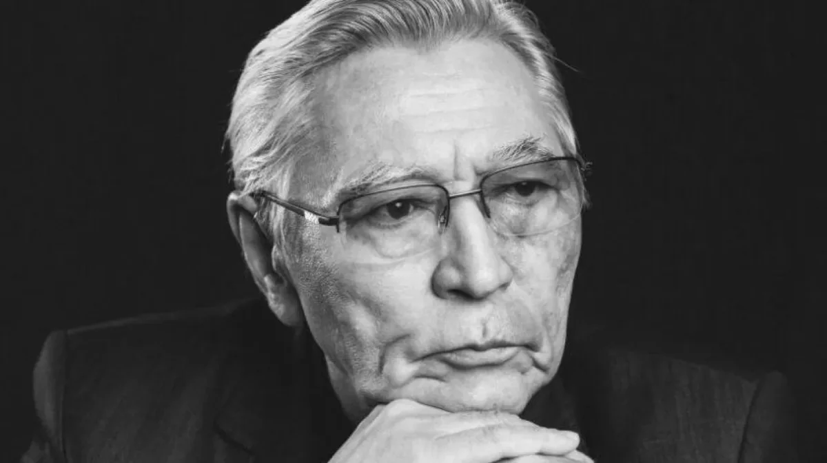 Белгілі кинорежиссер Сламбек Тәуекел өмірден өтті