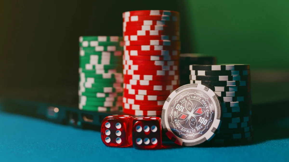 Казахстанским родителям будут сообщать о детях, пытающихся попасть к букмекерам