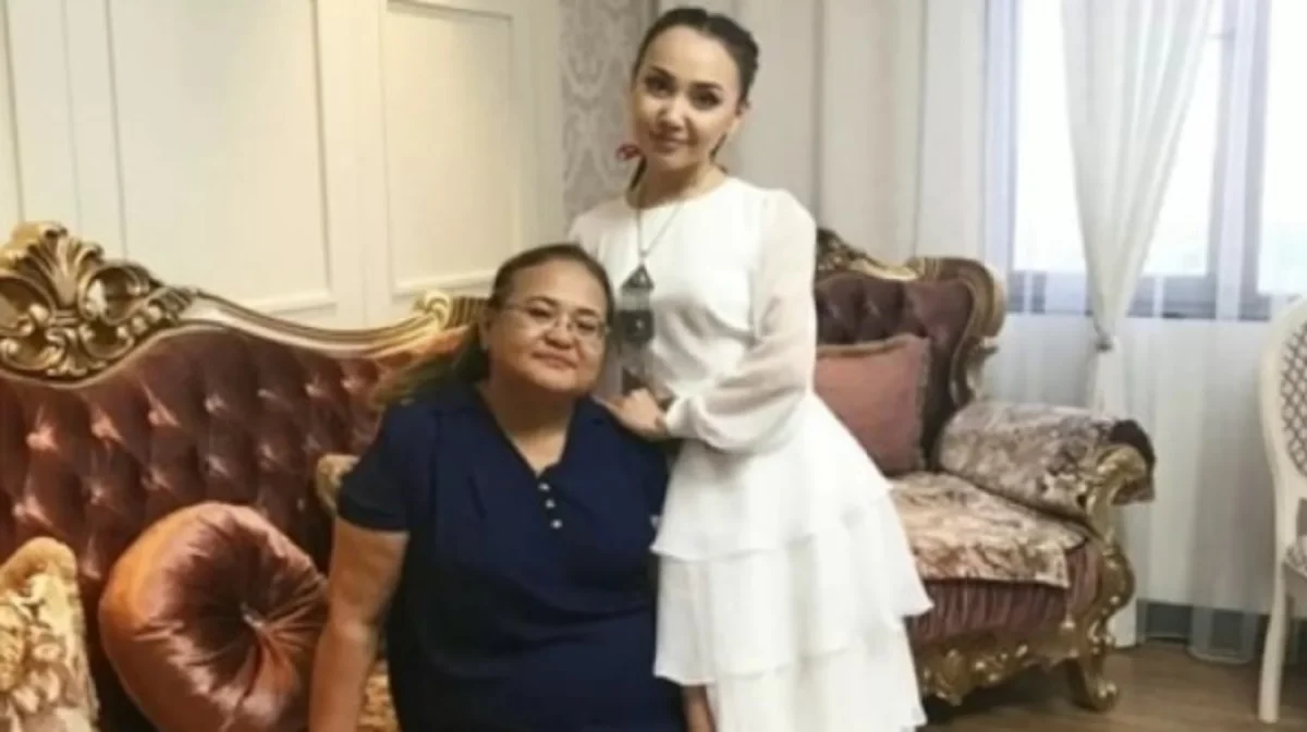 Мать Перизат Кайрат почувствовала себя плохо на суде: заседание прервали