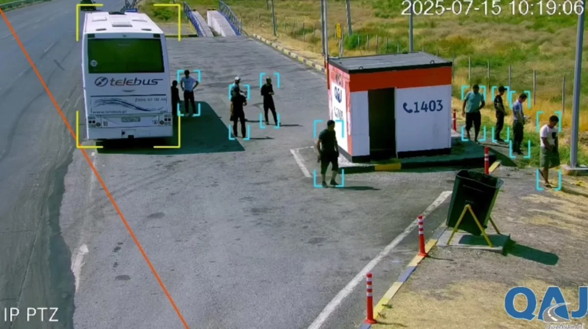 «КазАвтоЖол» просит туристов не гадить на трассах