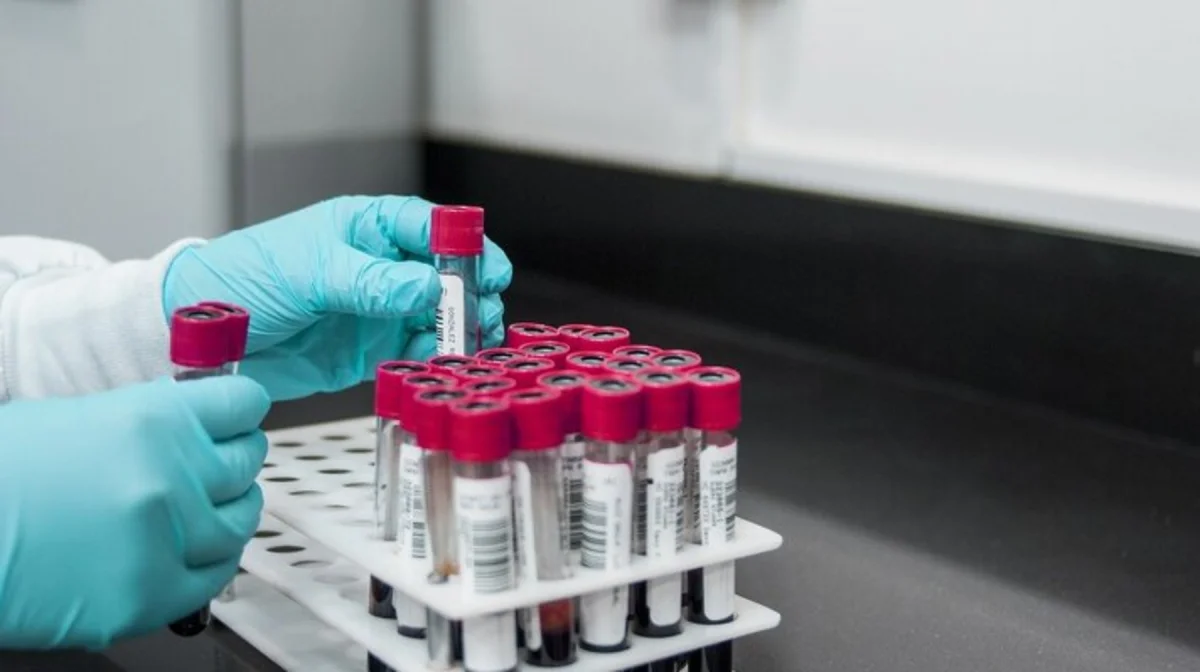 114 адам жұқтырған: Ресейде коронавирустың жаңа түрі жедел тарап жатыр