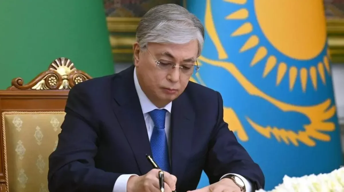 Тоқаев ұшақ апатына байланысты Путинге көңіл айтты