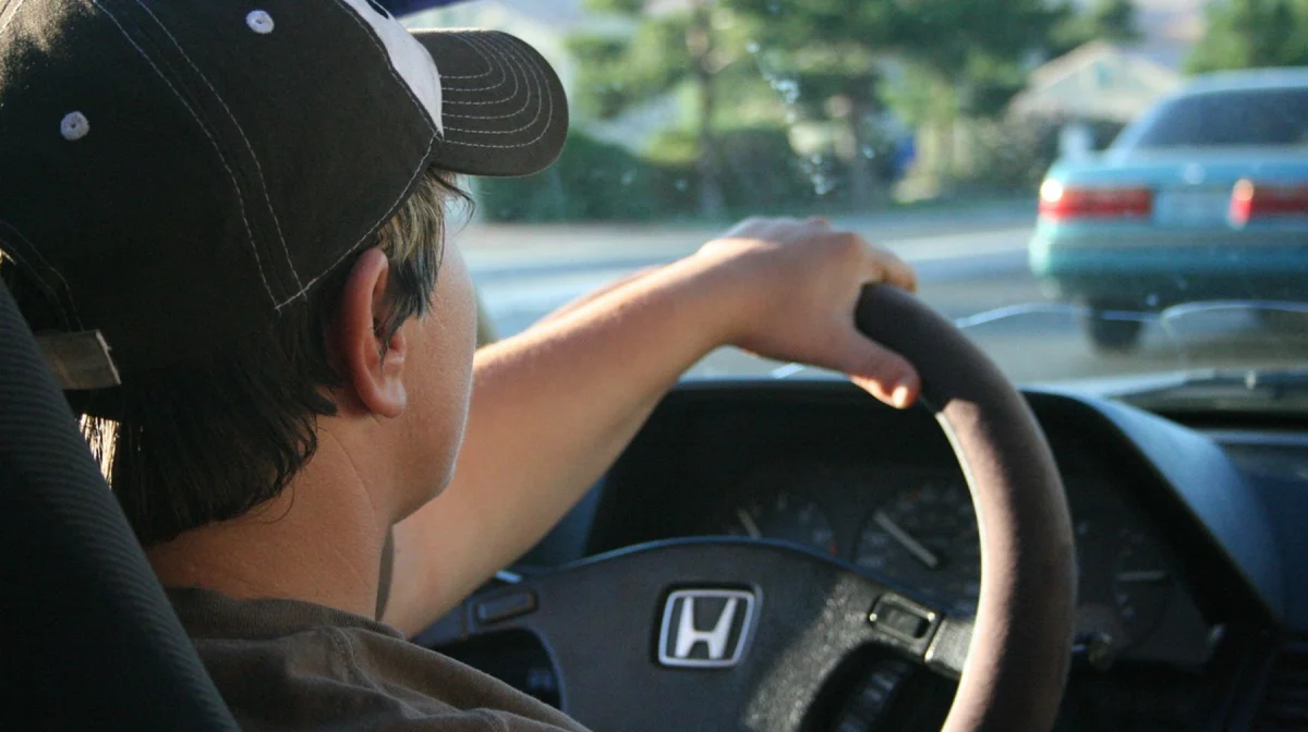 Сотрудники ЦОНа помогли 500 водителям обойти экзамены — возбуждено дело