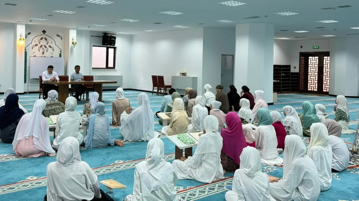 Түркістанда әйелдерге экстремизмді насихаттайтын парақшалардан сақтану жолы түсіндірілді