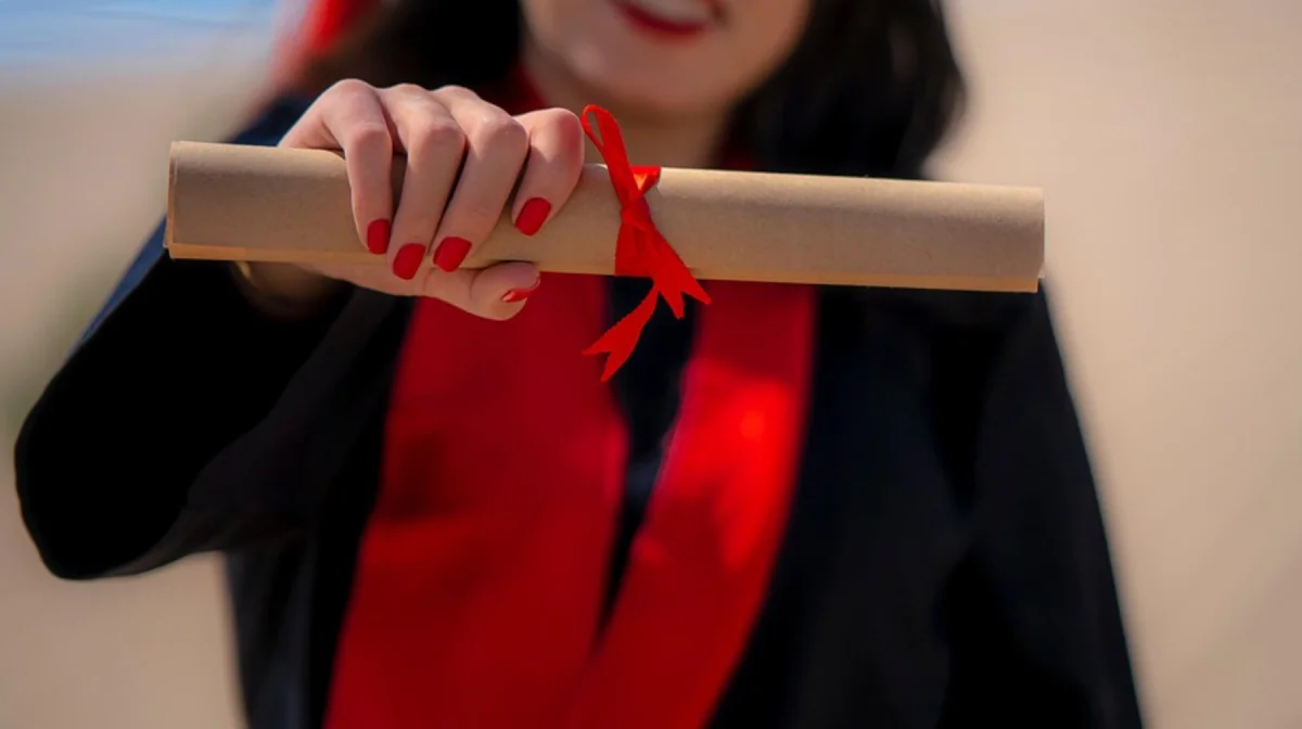 Опубликован список обладателей образовательных грантов