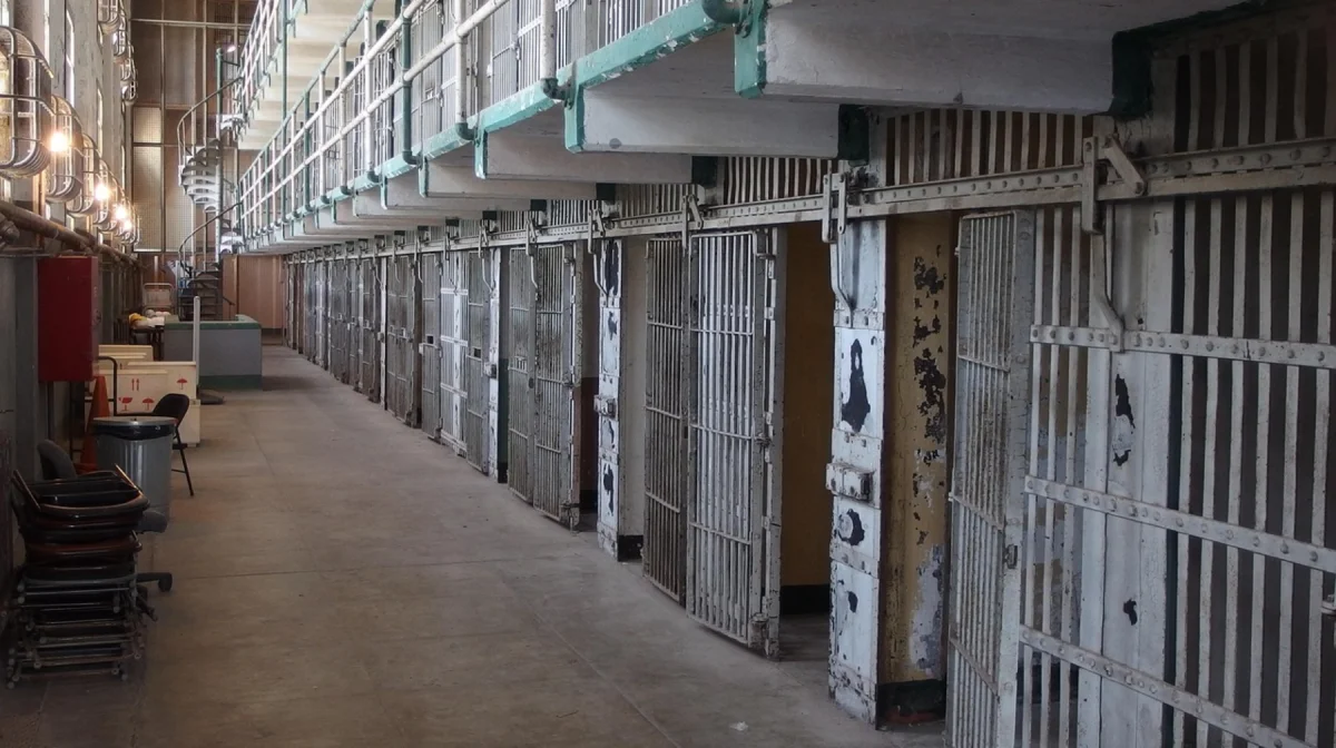 В атырауском СИЗО по ошибке освободили другого заключенного