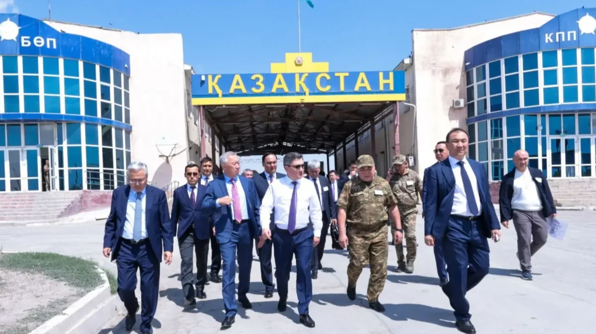 Бектенов раскритиковал затягивание ремонта пунктов пропуска на границе с Кыргызстаном