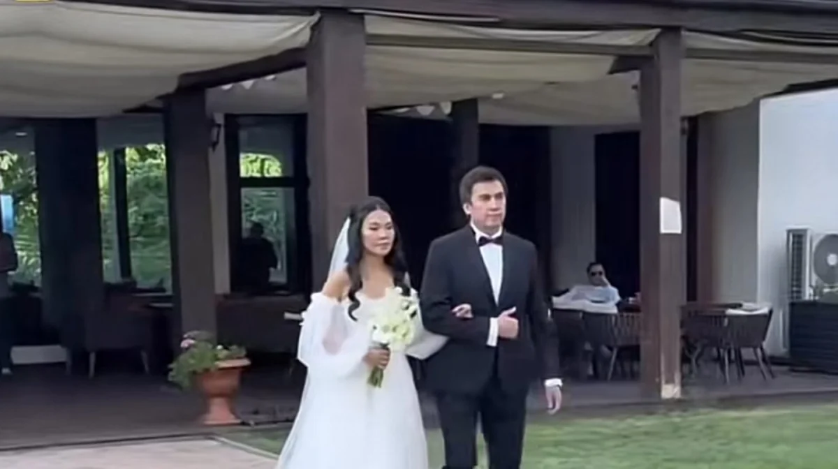 Экс-аким Шымкента Габидулла Абдрахимов выдал дочь замуж