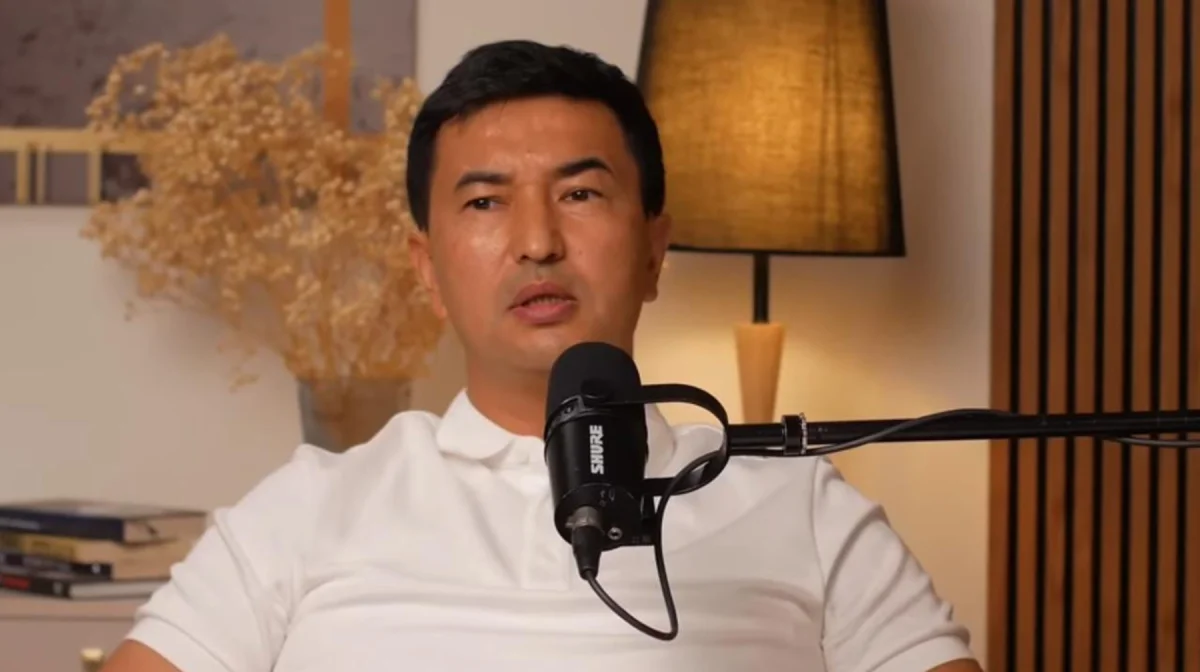 «Құдай жоқ»: Шыңғыс Мұқан жаратушының барына сенбейтінін айтты