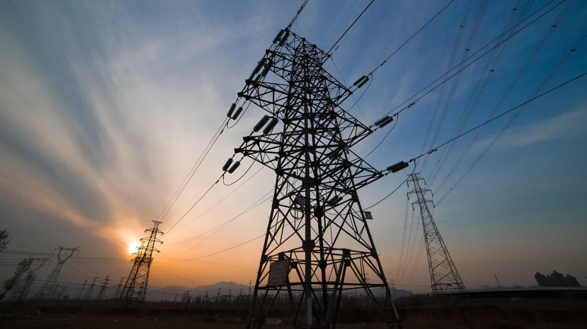 Электроэнергия снова подорожает? Эксперты и бизнес обсудили новые тарифы