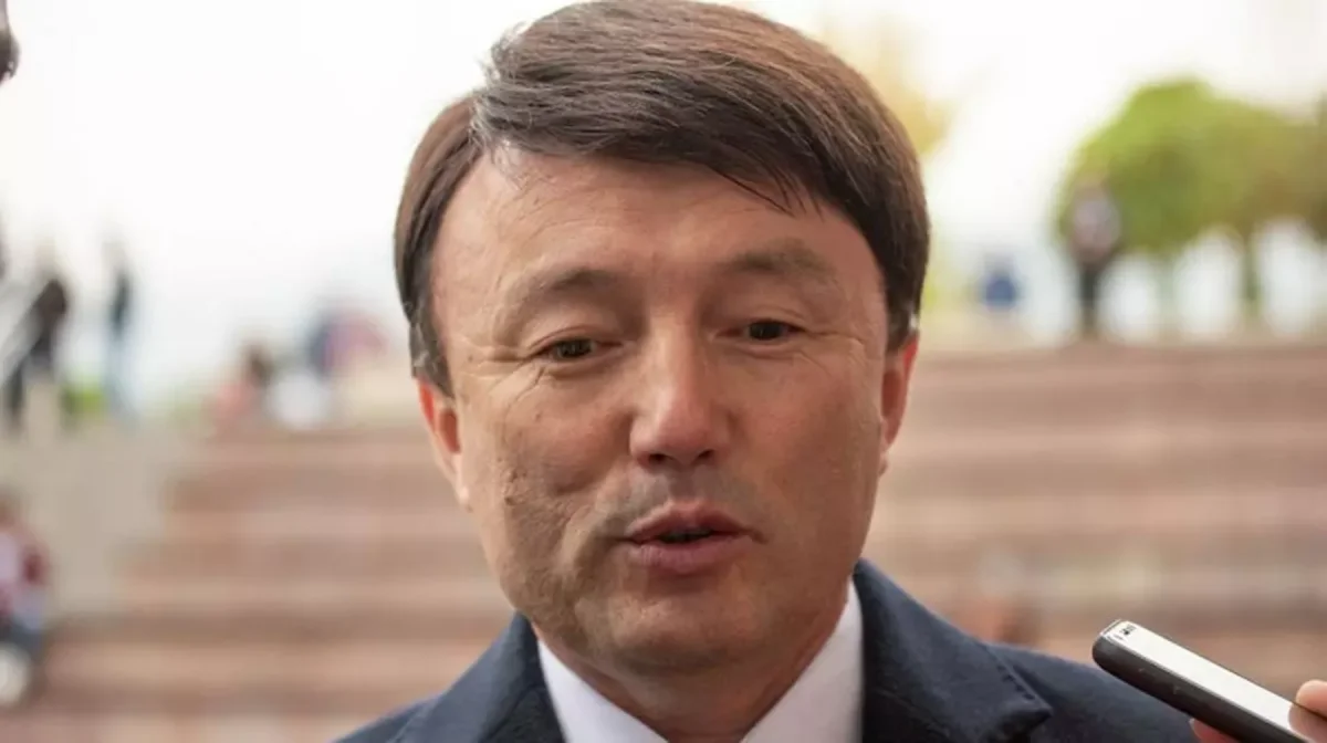 «Обал деген ұғымды аяқасты еткен»: Қанат Айтбаев Димаш пен Айаруға қатысты қауесетке жауап берді