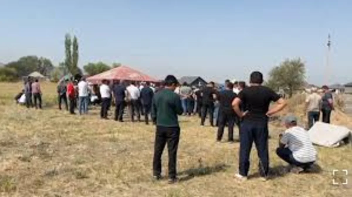 Қарындасының қыр соңынан қалмаған ер адамнан қорғаймын деп ажал құшқан жігіт жерленді