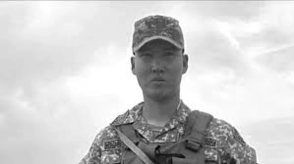 Тело солдата-срочника нашли повешенным в воинской части в Алматинской области