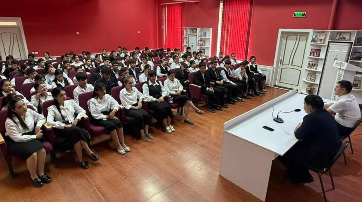 Түркістанда оқушыларға теріс діни ағымдардан сақтану жолдары түсіндірілді