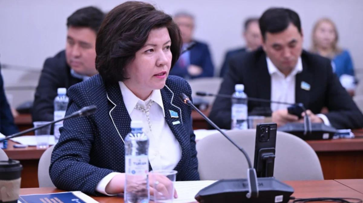 Мұғалімнен министрге дейін: Жұлдыз Сүлейменова туралы не білеміз