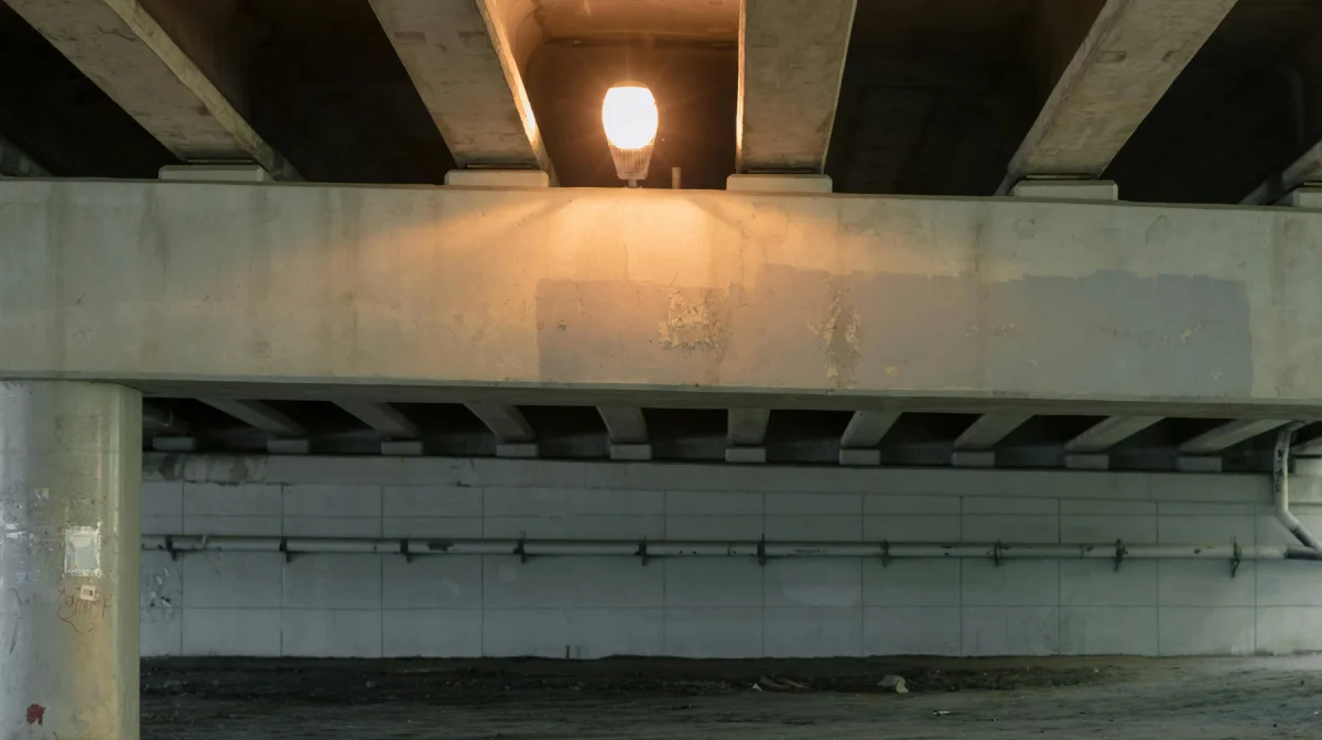 Трагедия в Караганде: двое рабочих погибли под завалами траншеи