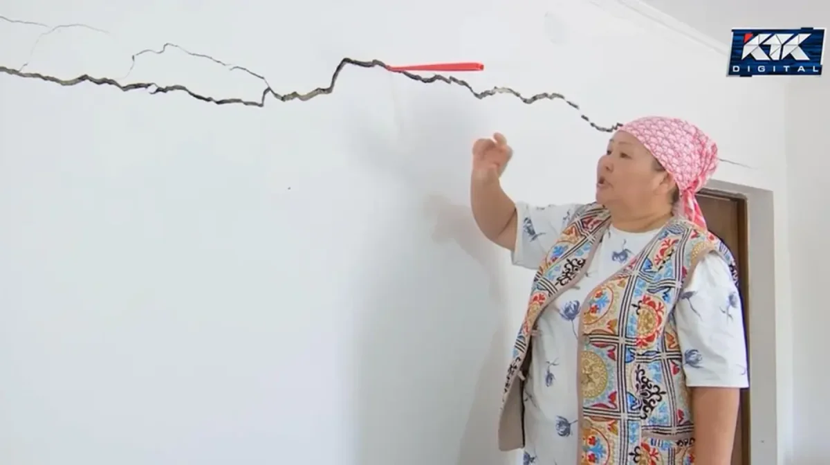 Түркістан облысында мүгедектерге салынған үйлер құлағалы тұр