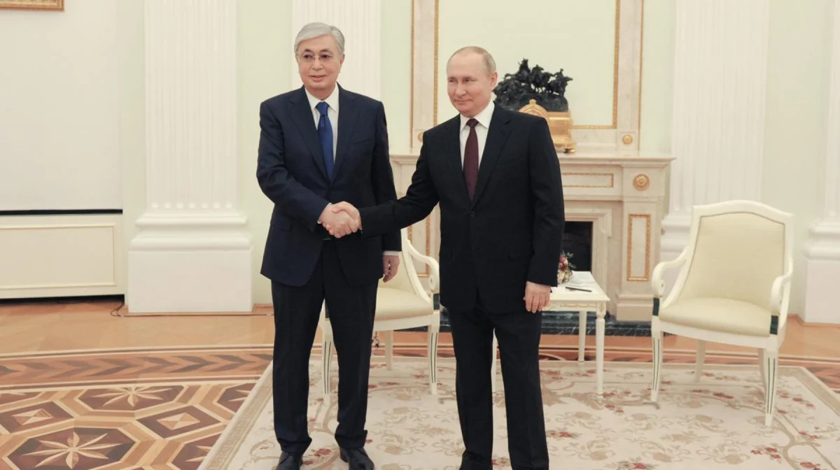 Токаев поздравил Путина с днем рождения