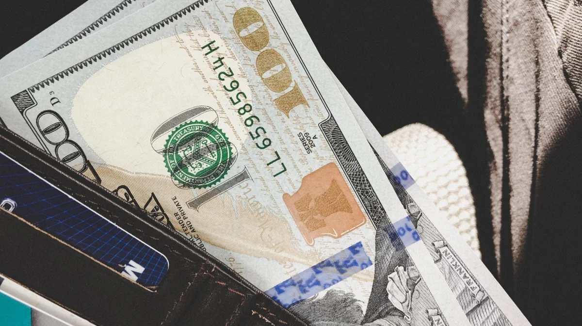 Новые правила валютного мониторинга: крупные сделки теперь будут отслеживаться