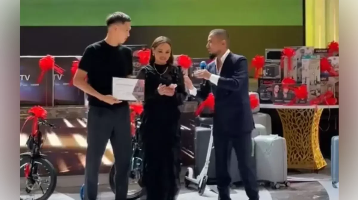 «Қасиетті мекенге сертификат»: Шерхан Қалмырза қажы атануы мүмкін