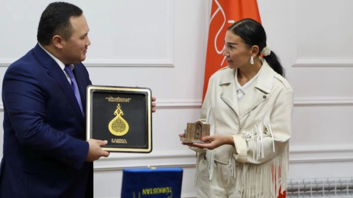 Асылдың сынығы: Түркістан қаласының әкімі Мұстафа Өзтүріктің қызын қабылдады