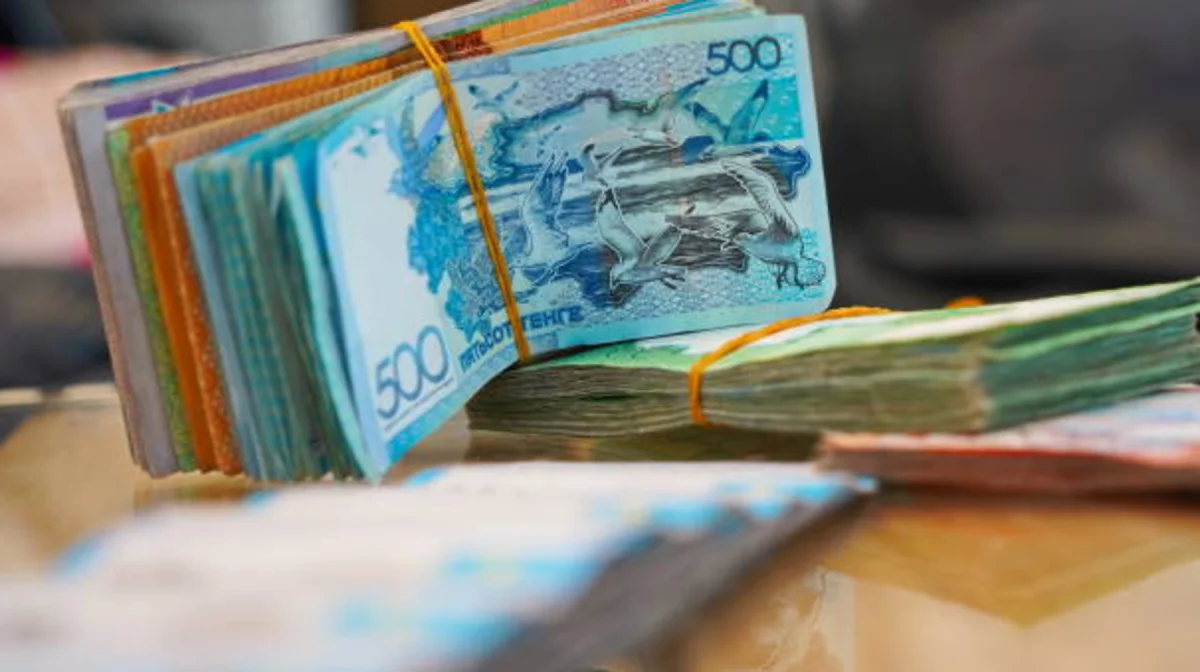 Қазақстанда ең төменгі жалақы мөлшерін 85 мыңнан 110 мың теңгеге дейін ұлғайту ұсынылды