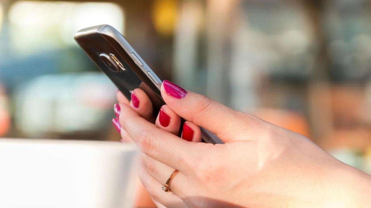 В Казахстане запретят банковские переводы во время телефонных разговоров