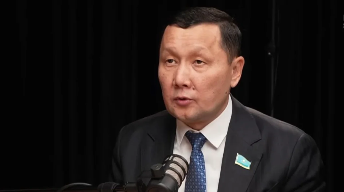 Абзал Куспан призвал государство защищать права детей, рождённых вне брака