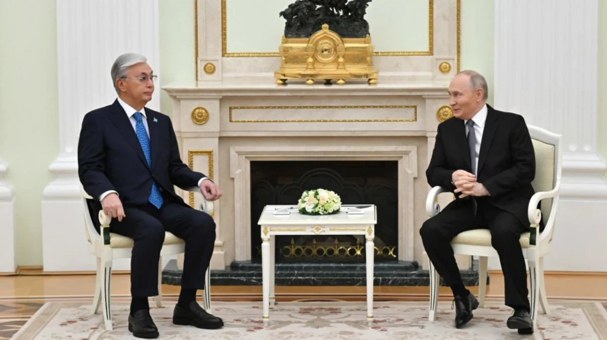 Тоқаев пен Путин бейресми кездесу өткізді