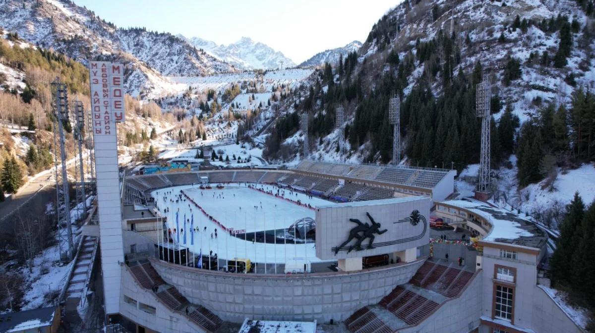 В Алматы продолжается модернизация легендарного катка