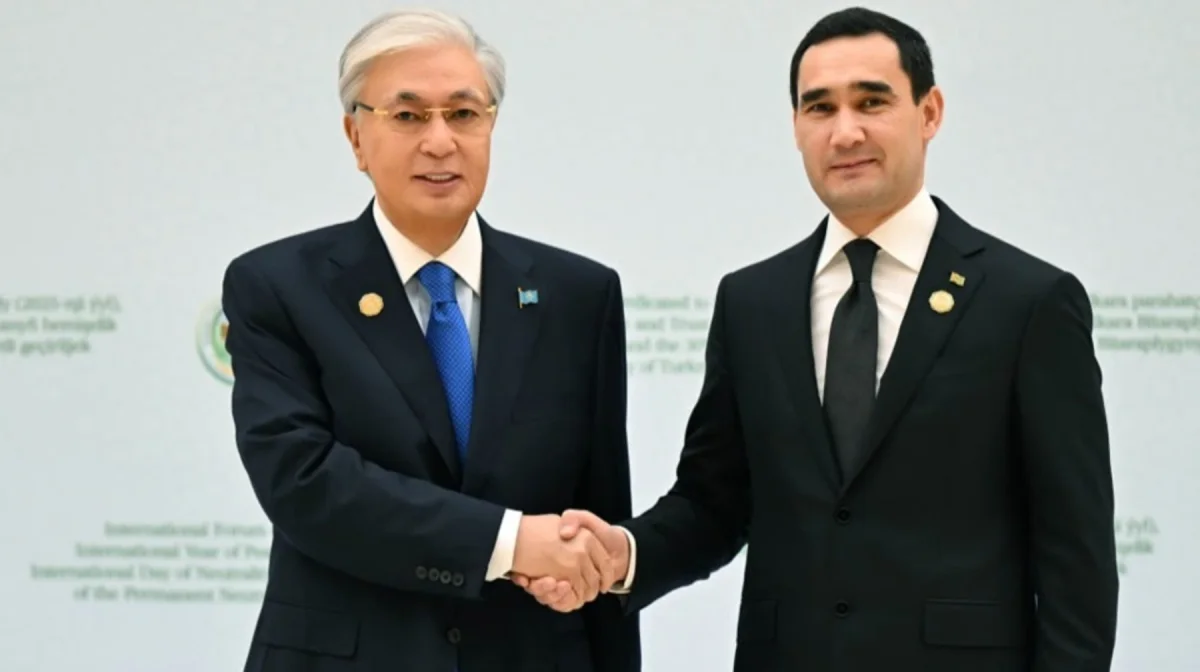 Президент Ашхабадтағы Конгресс орталығына барды