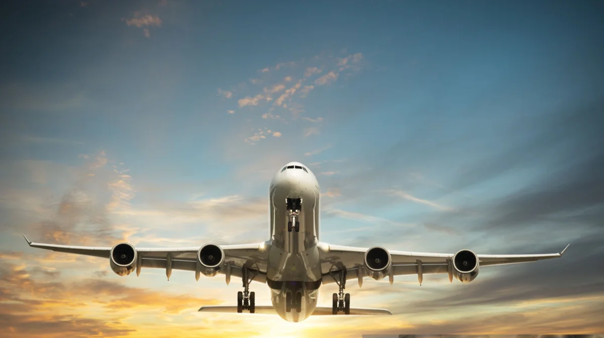 Летевший из Алматы самолет Air Astana подал сигнал бедствия