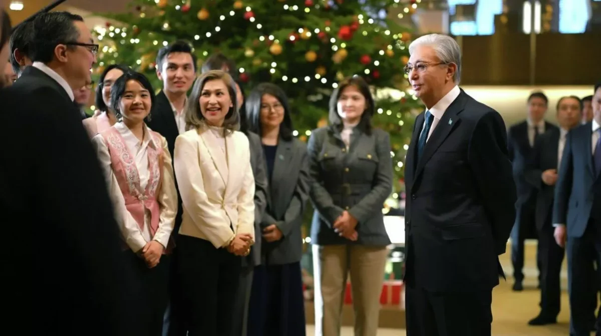 Тоқаев Жапонияда тұрып жатқан қазақстандықтармен кездесті