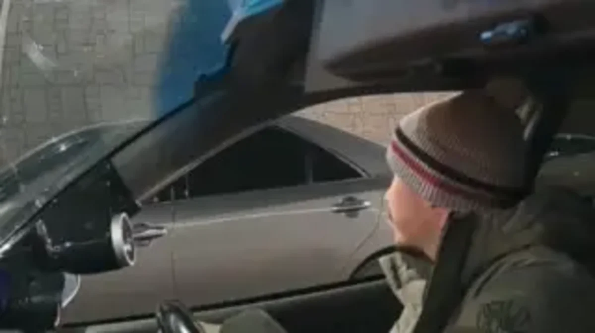 Алматыда жол үстінде Ресей азаматын балағаттаған жүргізуші қамауға алынды