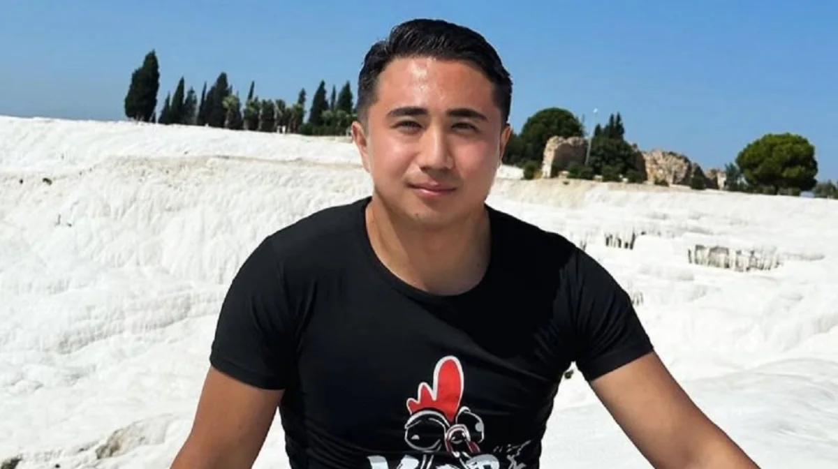 Казахстанского блогера с многомиллионной аудиторией объявили в розыск