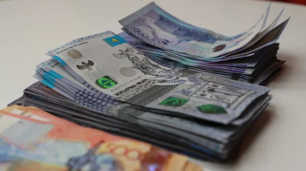 Работодатели задолжали казахстанцам более 3 млрд тенге зарплат