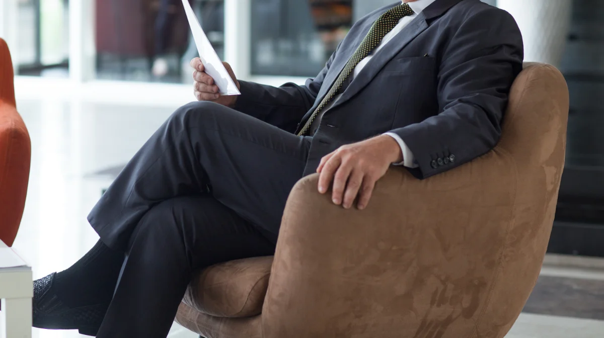 Кресло по цене квартиры: экс-руководство вуза Шымкента разворовало 321 млн тенге