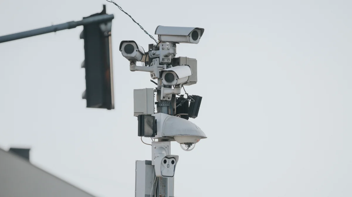 Расстрелял камеру «Сергек» на трассе: казахстанца штрафовали на 196 тысяч тенге