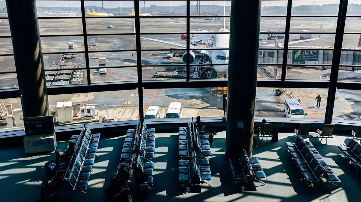 Аэропорт Алматы оказался в центре финансового скандала на 6,8 млрд тенге