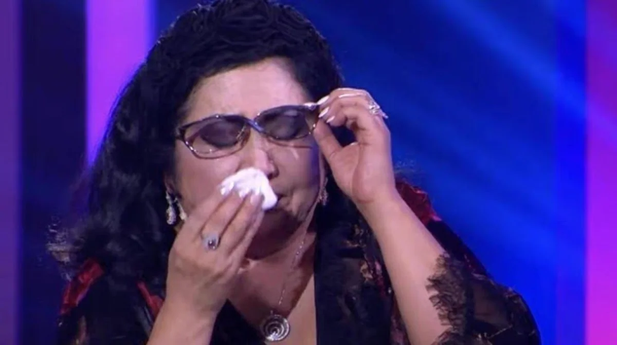 «Белгісіз адам қорқытып отыр»: Мақпал Жүнісова күтпеген жазба жариялады