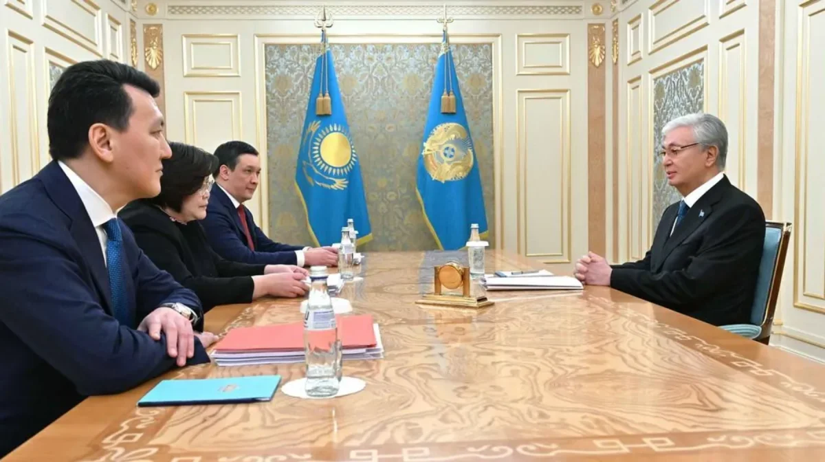 Конституциялық комиссия мүшелері Тоқаевқа есеп берді