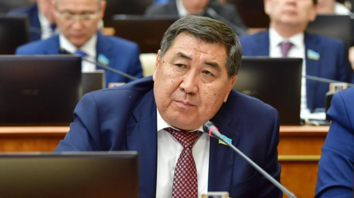 «Өз тілін өктемдікпен тықпалаған имансыз идеялар пайда болған заманда есерлік пен егесу естінің ісі емес» — Мәжіліс депутаты