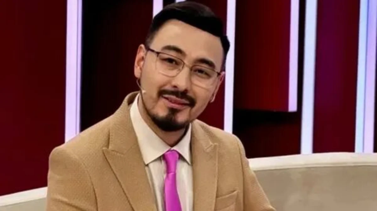 «Келесі апта баяндаймын»: Руслан Өтепбай Атырауда жоғалып кеткен отбасыға қатысты зерттеу жүргізді