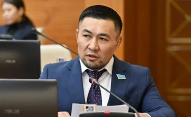 «Сары Алмасты» білемін, «Хутор» бандасын естімедім