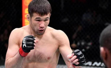 "Это безумно впечатляет" - американский эксперт по ММА про Шавката Рахмонова